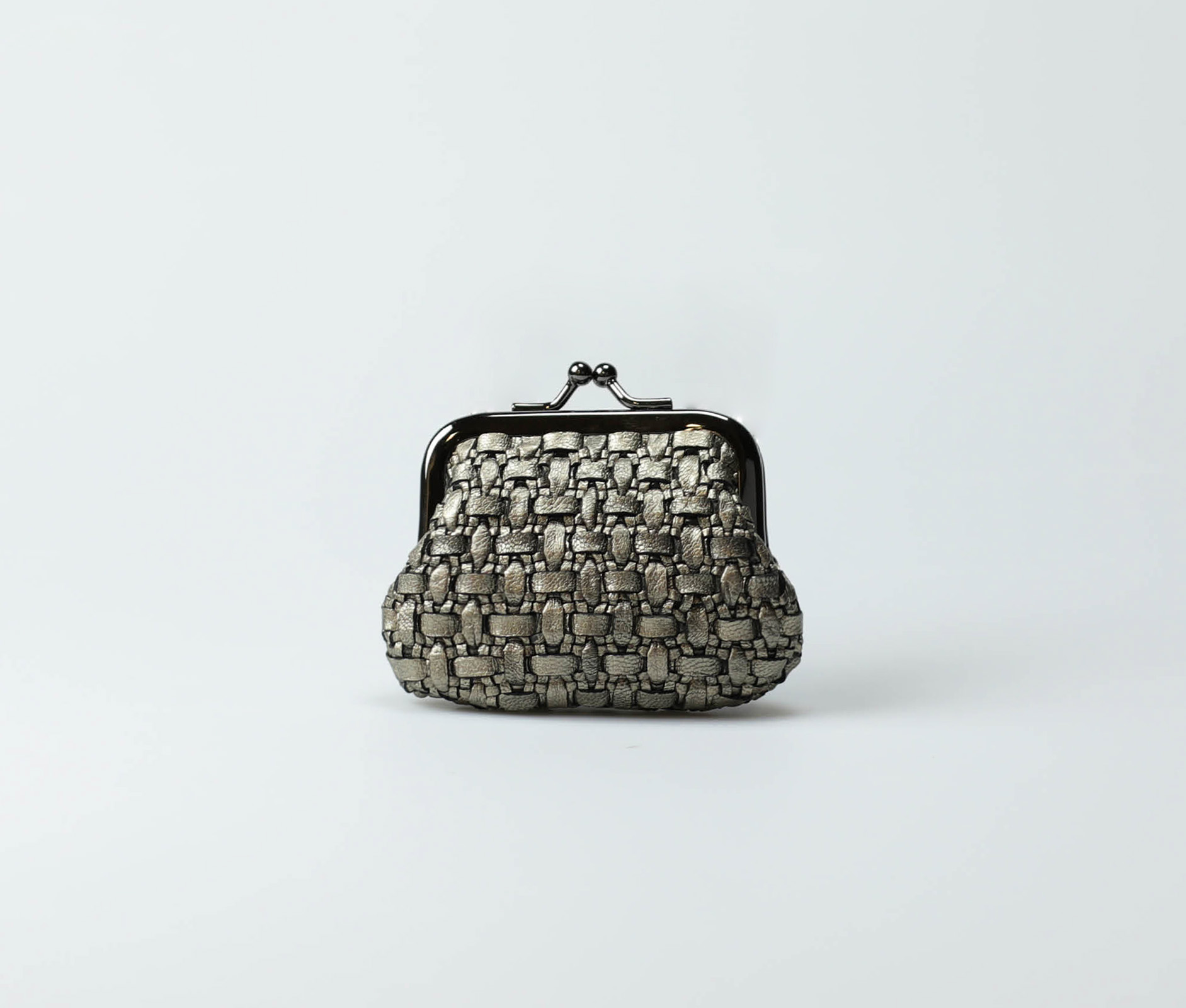 gold-metallic-women-classic-weave-coin-purse-tenu-tresse-1 gold-metallic-women-classic-weave-coin-purse-tenu-tresse-1